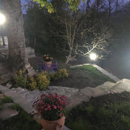 B & B Giu & Dany Bruscoli Bagian luar foto