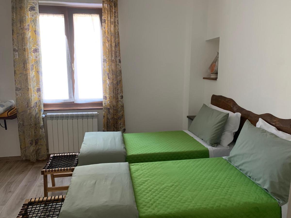 B & B Giu & Dany Bruscoli Bagian luar foto